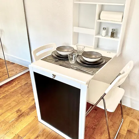 Apartament Steps To Arc De Triomphe, 17 *